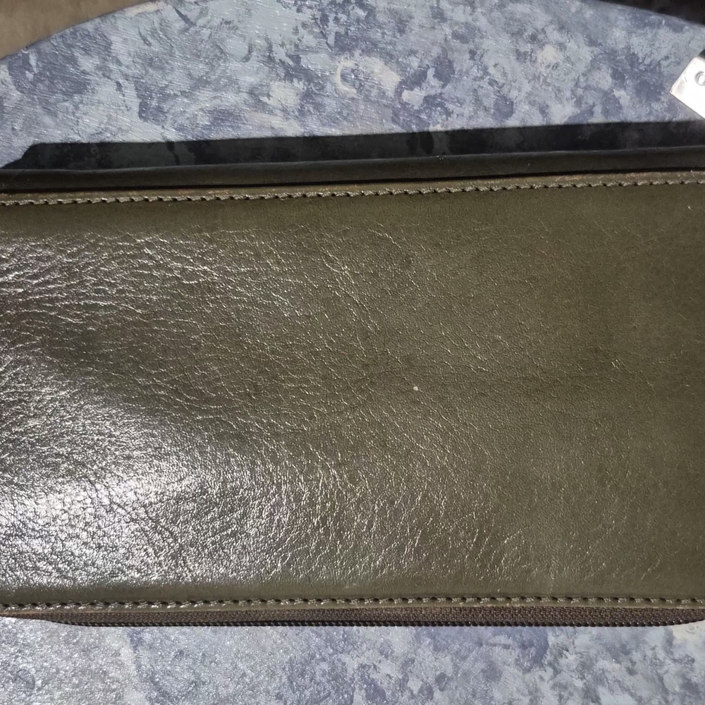 HOBO Olive Leather Accessory - Picture 6 of 8